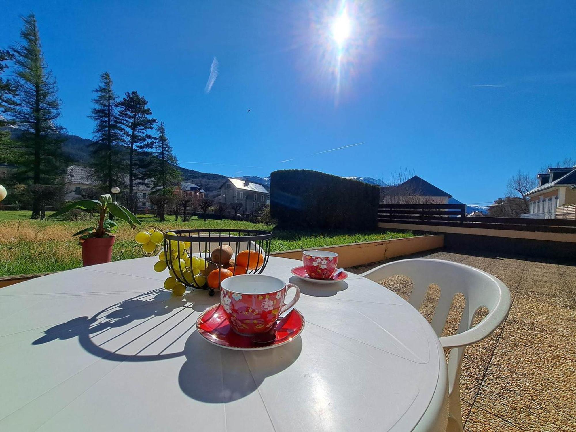 Ferienwohnung T2 Centre Barcelonnette Avec Garage, Terrasse Et Parc Prive - Fr-1-165A-101 Exterior foto